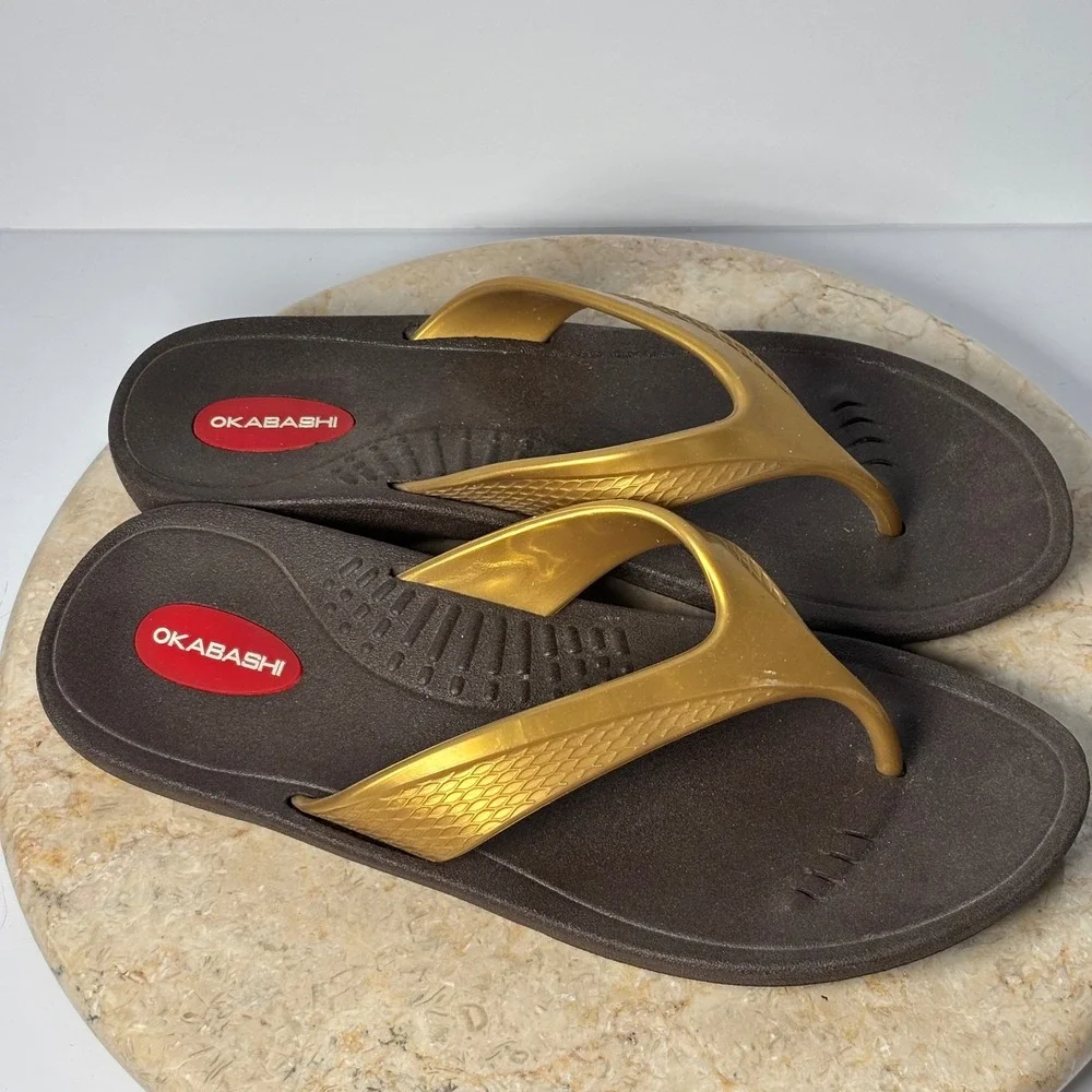 Okabashi Womens Flip Flop Sandals Brown Gold Metallic Strap Size Medium‎ M USA